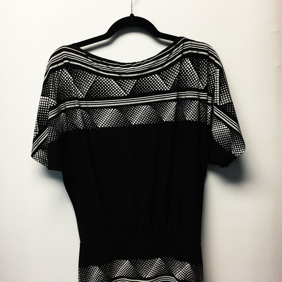 BCBG Max Azria Black Short Sleeve Mini Dress - Picture 4 of 6